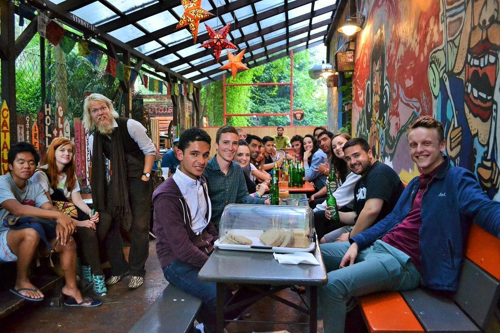 Hostel Elf Прага Экстерьер фото
