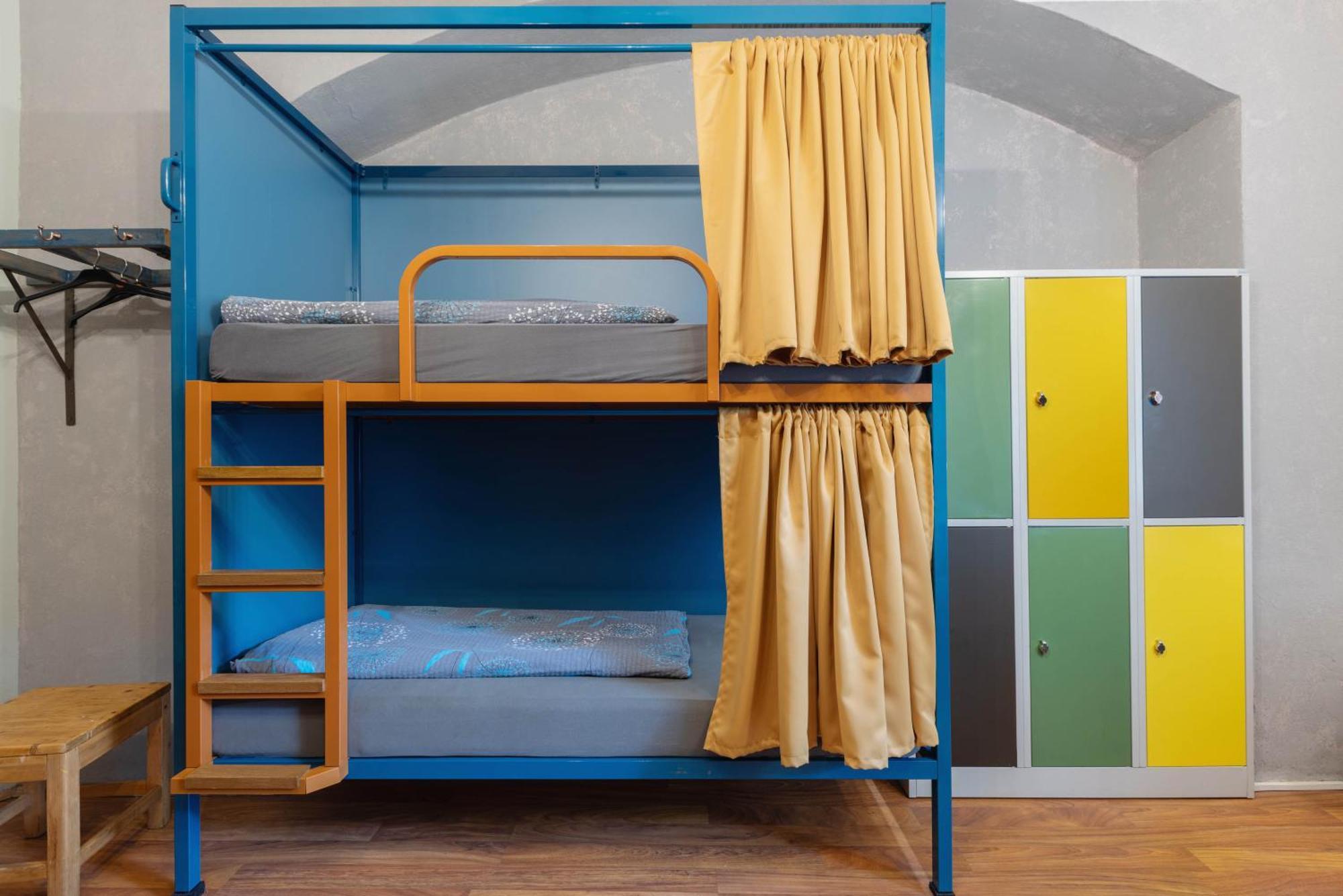 Hostel Elf Прага Экстерьер фото