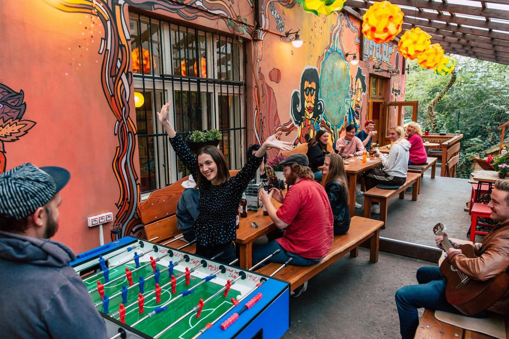 Hostel Elf Прага Экстерьер фото